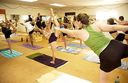 Bikram-Yoga-07-l.jpg