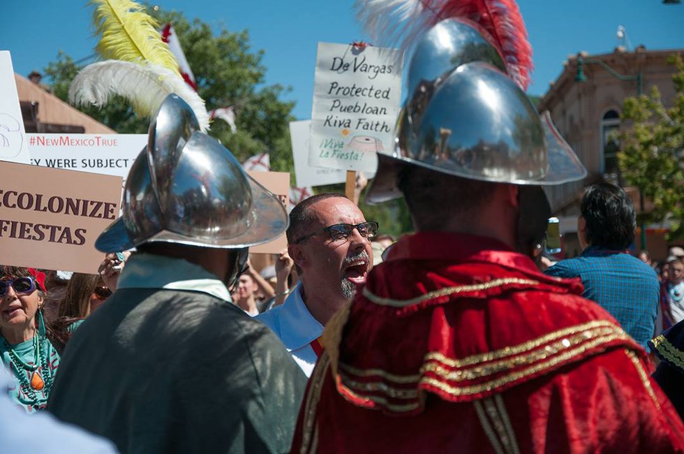 Opinion-MAIN-Entrada-Protest.jpg