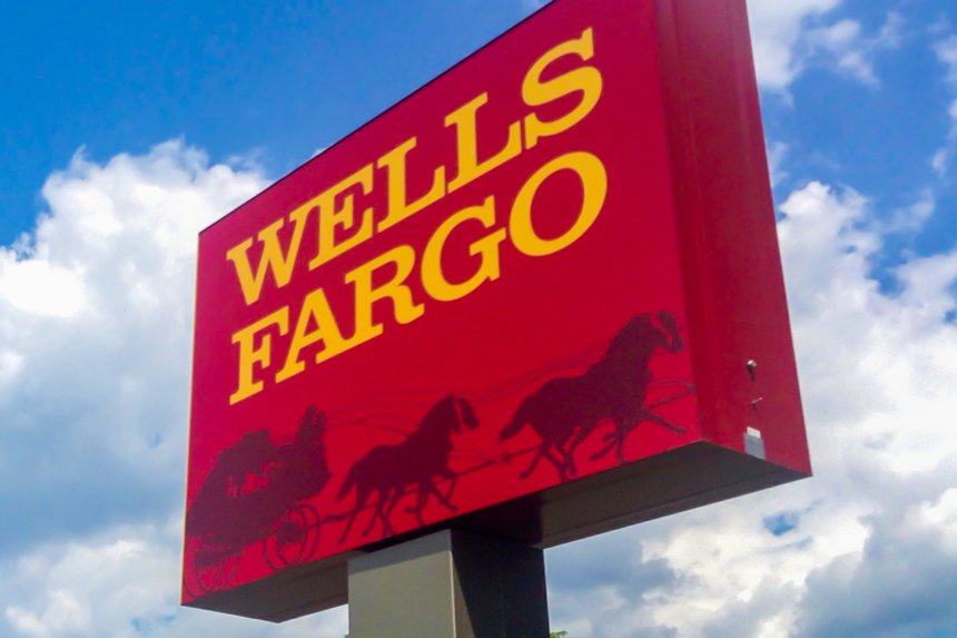 Wells-Fargo-Sign.jpg