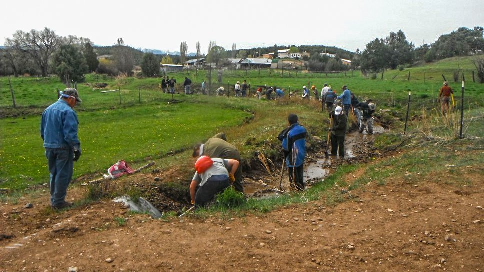 AC-MAIN-Acequia-cleaning.jpg