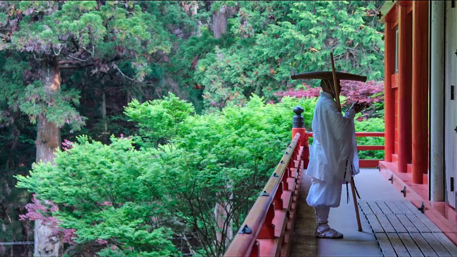 The-Enthusiast-MAIN-Monk-at-Temple.jpg