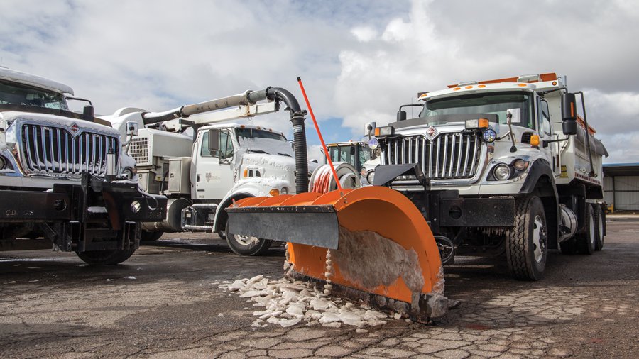 News1-MAIN-Snow-Plow-after-storm-off-Siler.jpg