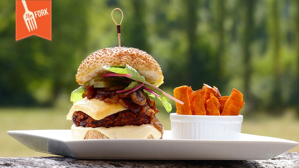 Veggie-Burger_Fork-Header-16-9.jpg