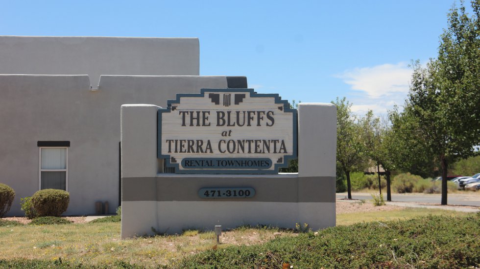 Bluffs-Tierra-Contenta.png