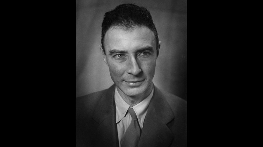 Pick3-Oppenheimer_Los_Alamos_portrait.jpg