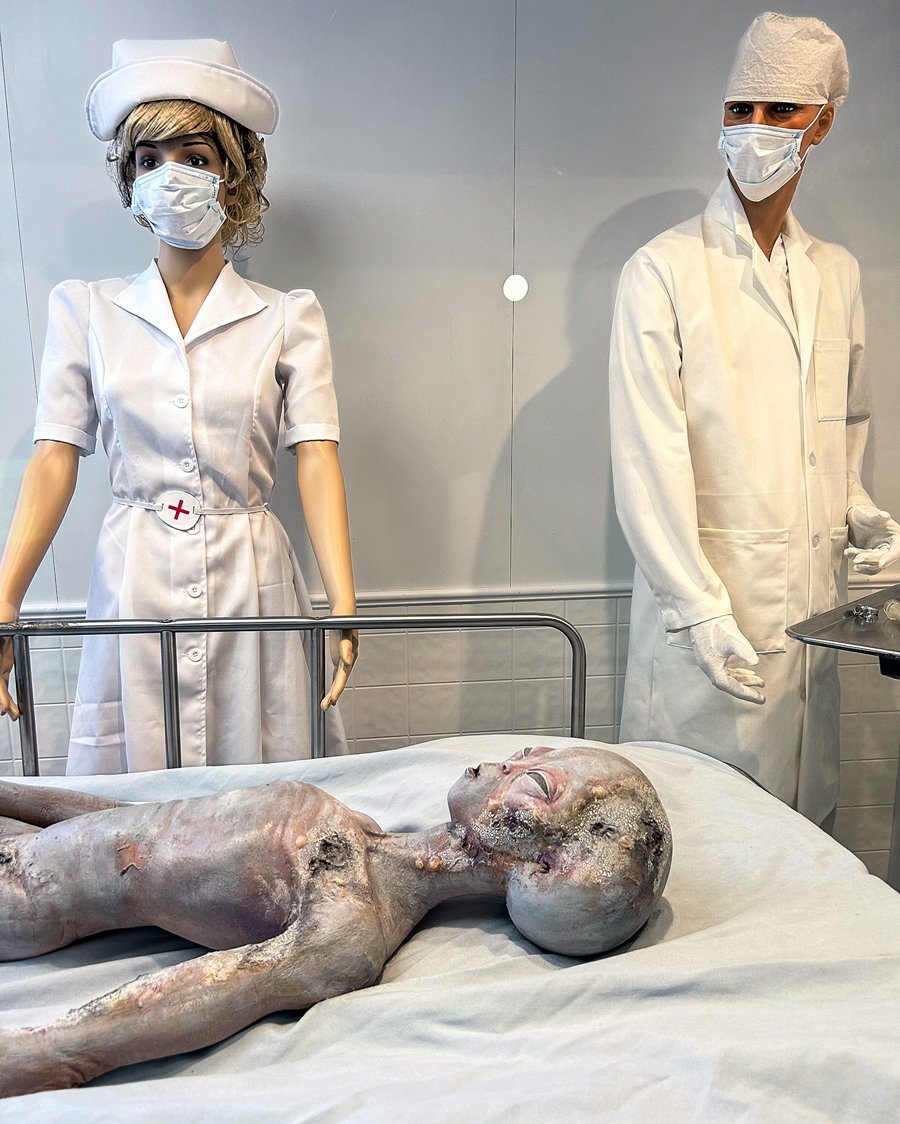 Cover-2-Mannequin-Autopsy-UFO-Museum-Photo-James-Reich.jpg